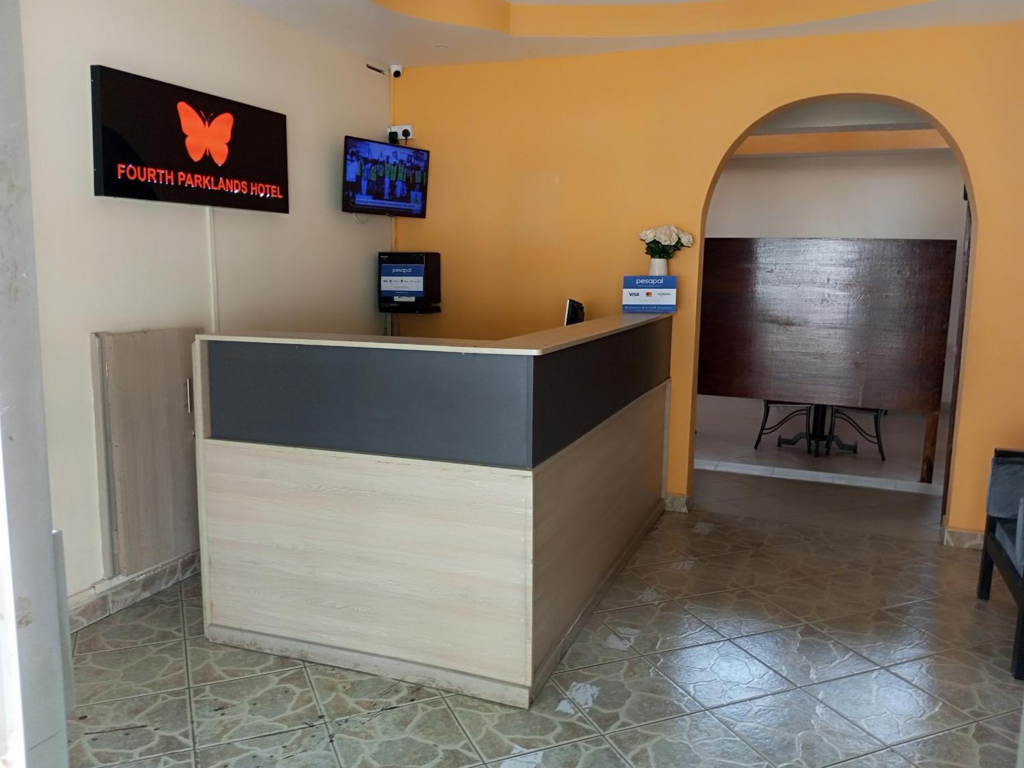 Fourth Parklands Hotel Nairobi Exterior foto