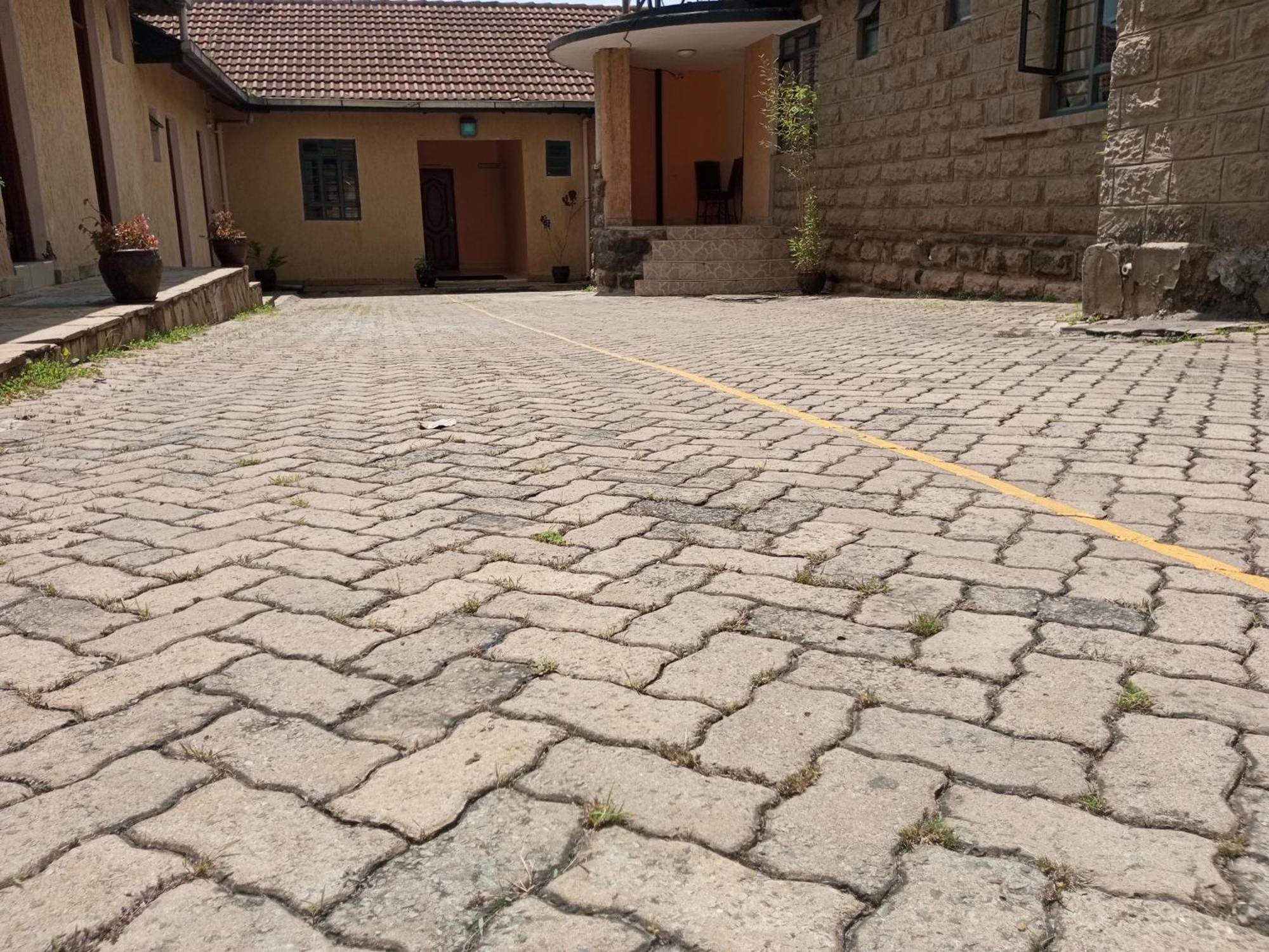 Fourth Parklands Hotel Nairobi Exterior foto